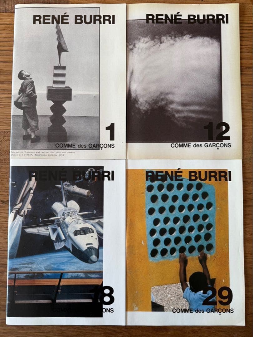 t*o様 【まとめ売り】コムデギャルソン_2012年〜2024年_DM タオ、コム デ ギャルソンの本社が入るビルで2024年春夏ミニショーを