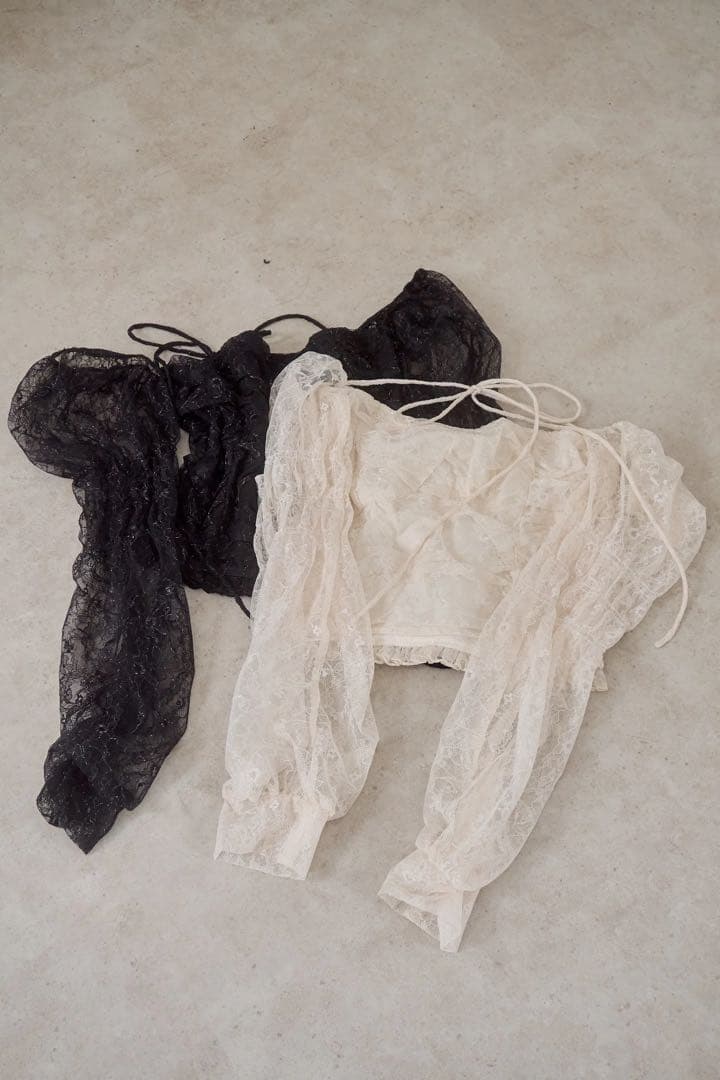 ✨新品未使用✨yilon FLEUR LACE BLOUSE - メルカリ