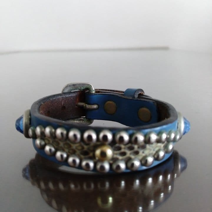 ウルフズヘッド⭐︎15㎜スタッズレザーブレスレット⭐︎ブルー WOLF'S HEAD ウルフズヘッド 15mm スタッズ レザー ブレスレット