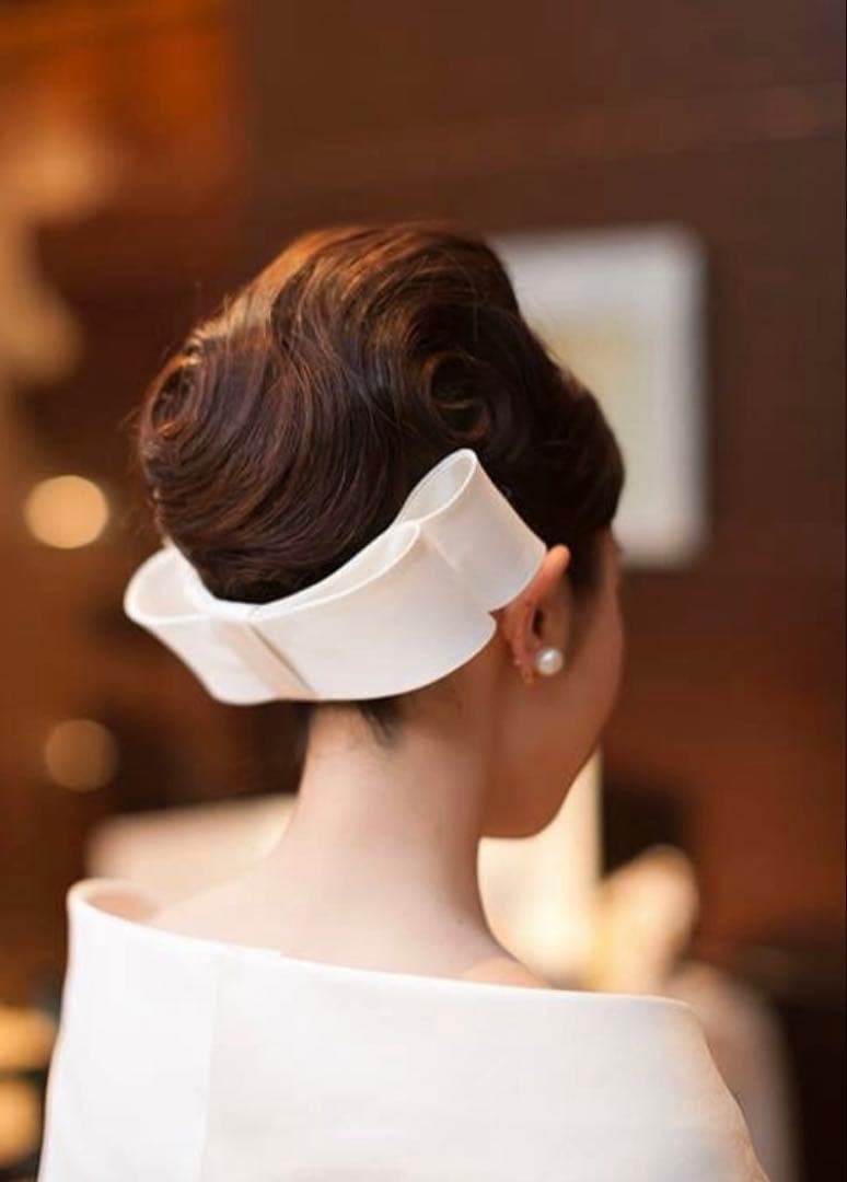 エマリーエ　リボンボンネ　M あざやかな美意識を持つ花嫁へ 麗しいプリンセスが 大好きと言って