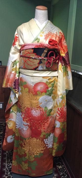 振袖　袴にも 振袖袴： R1876 黄緑 平安朝 御簾に松牡丹☆(絹)(R1676)│ 袴レンタル