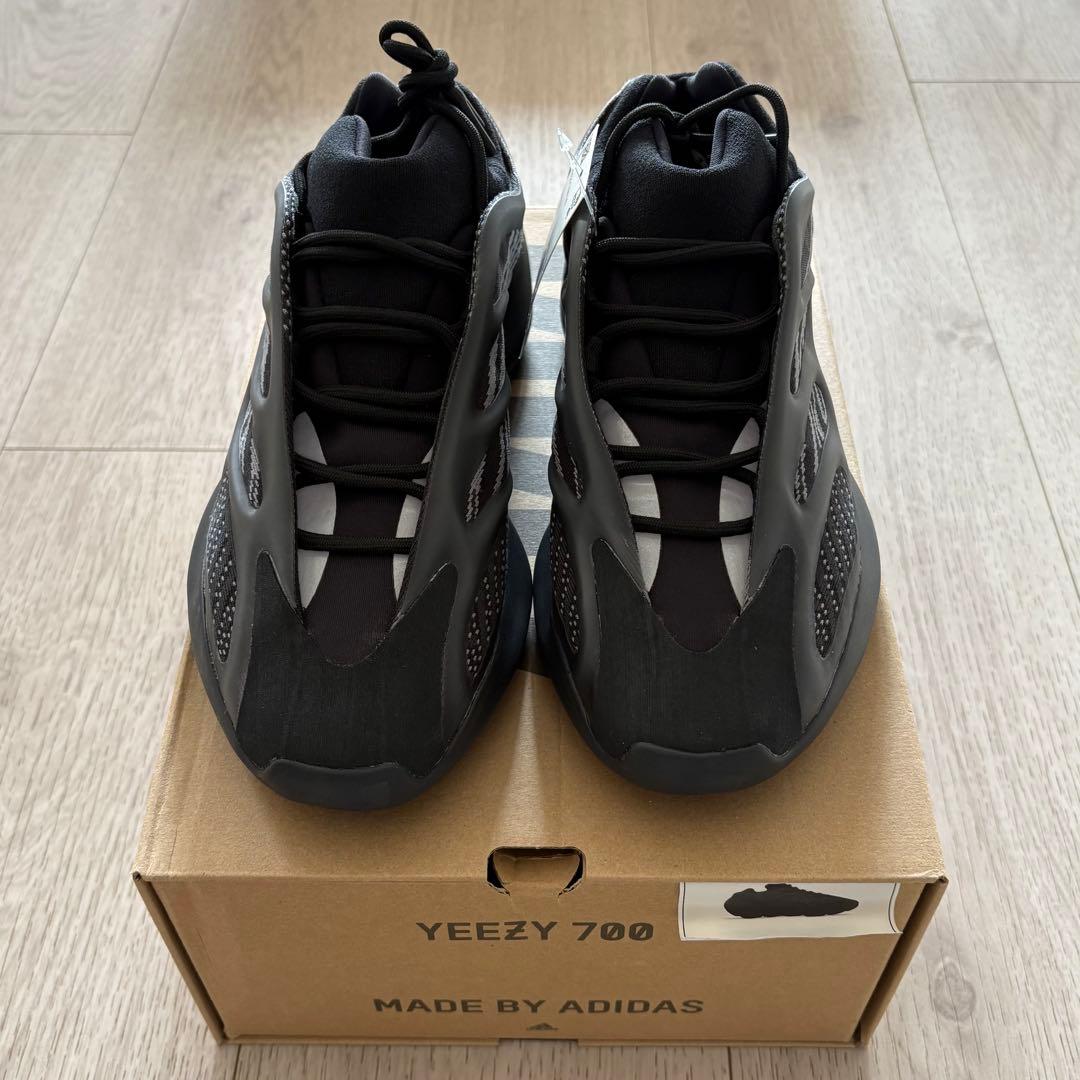 1日限定値下げ‼️ adidas yeezyスニーカー　28.0cm