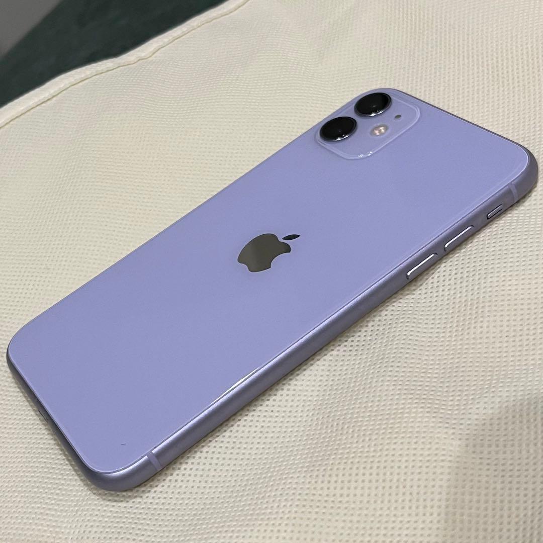 岩附 チェア IWC-303 アイボリー 背もたれにキズあり 椅子