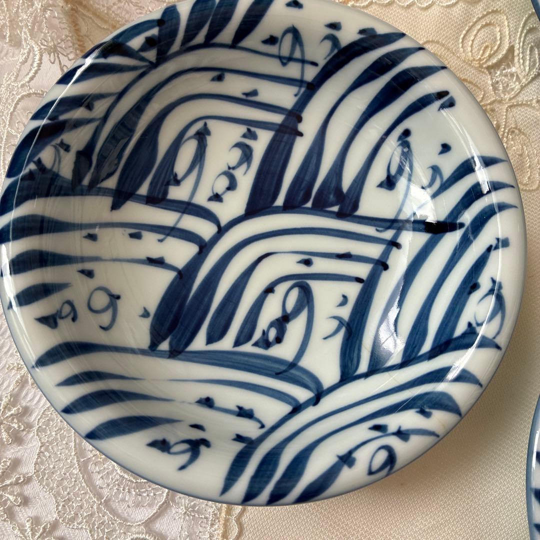 古伊万里源右衛門青と白の染付四海波文染模様の皿 5枚セット - メルカリ