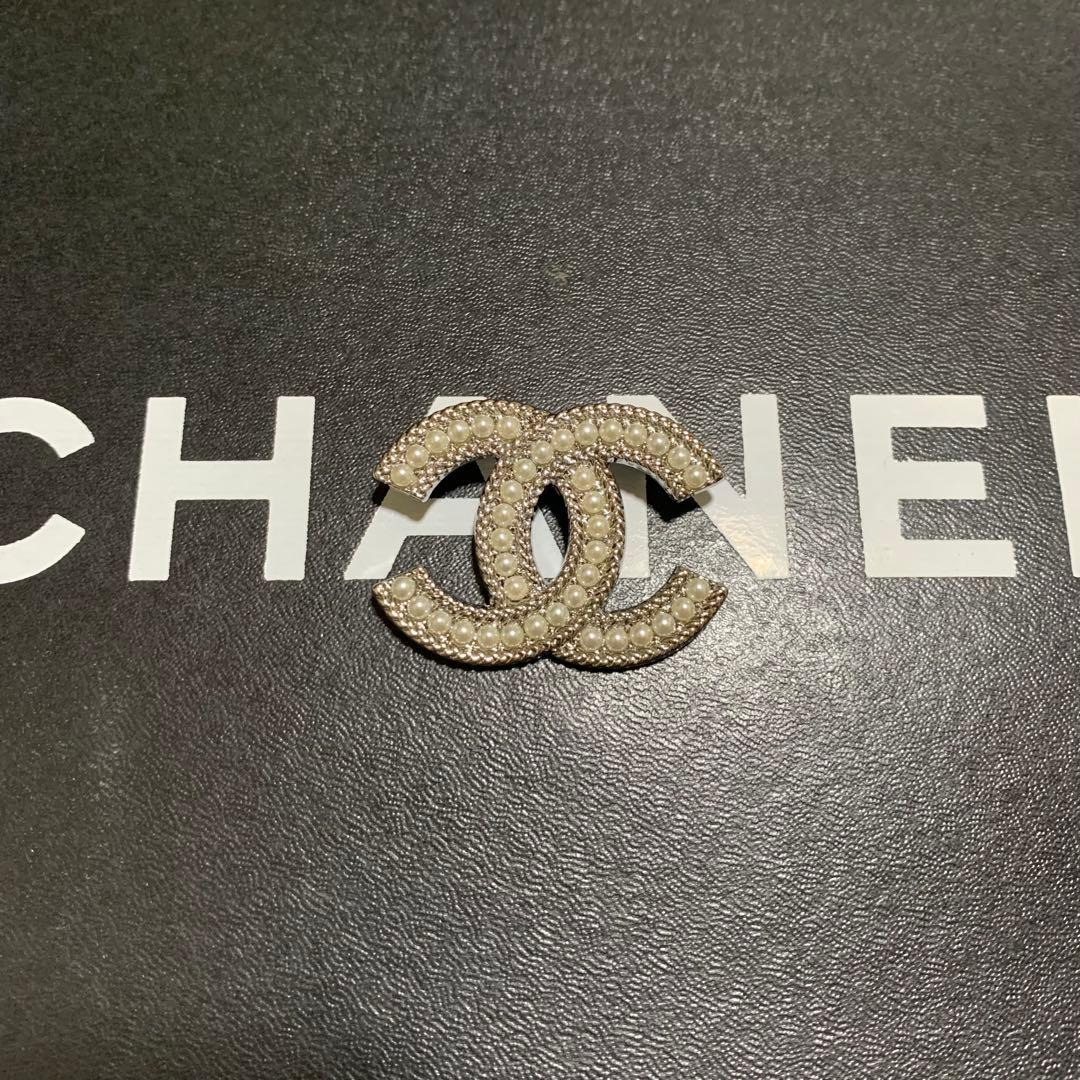 【新品/美品】　CHANEL パール　ブローチ シャネル パールブローチ フェイクパール/GP ゴールド×ホワイト