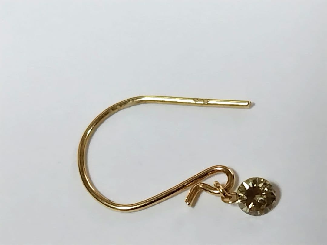 k18 天然ダイヤ 0.3ct レーザーホールセッティング フックピアス