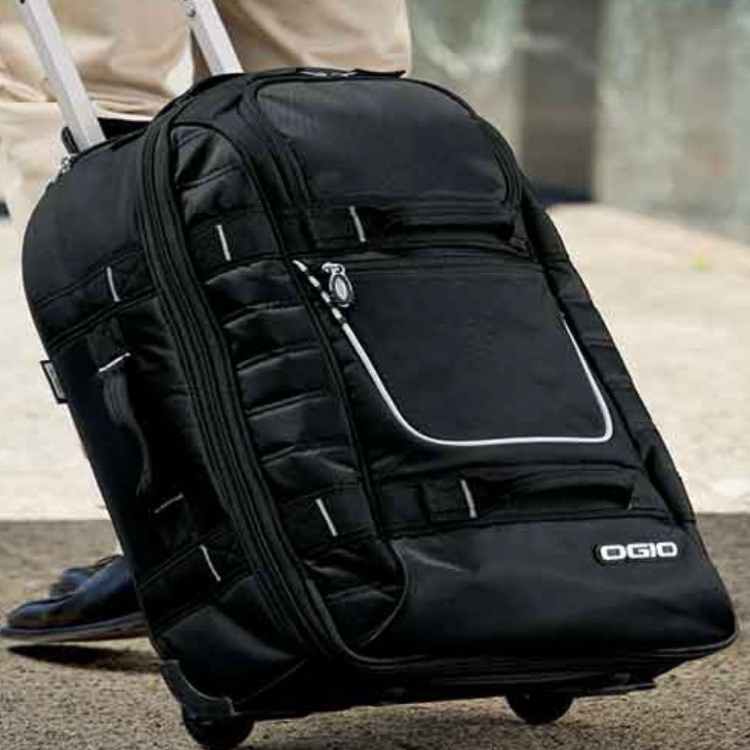 米軍放出品OGIOプルスルートラベルローリングスーツケース荷物 -46 リットル
