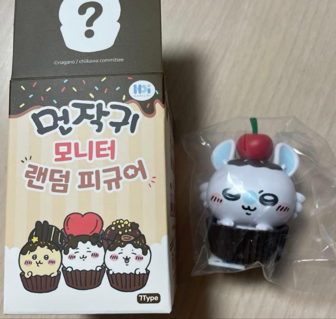 韓国限定 ちいかわ チョコカップケーキ フィギュア モモンガ - メルカリ