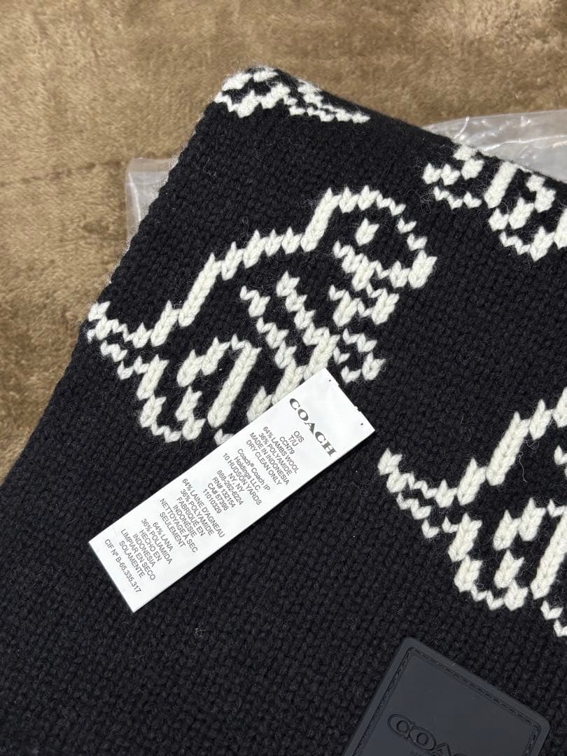 COACH ディノ プリント ニット マフラー 恐竜柄 マフラー - メルカリ