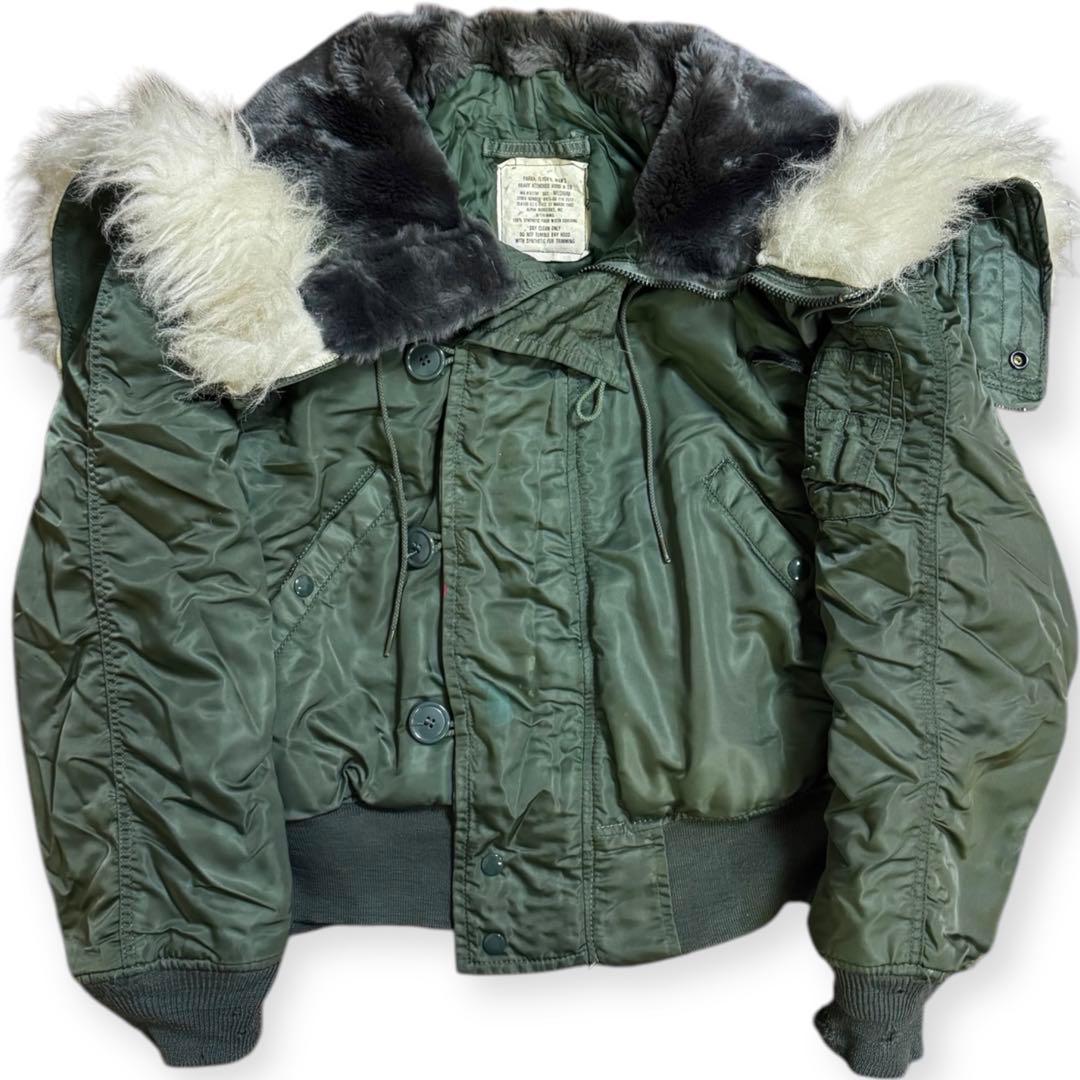 米軍実物 ALPHA 82年製 ヴィンテージ 短丈 N-2B 白毛ファー M - メルカリ