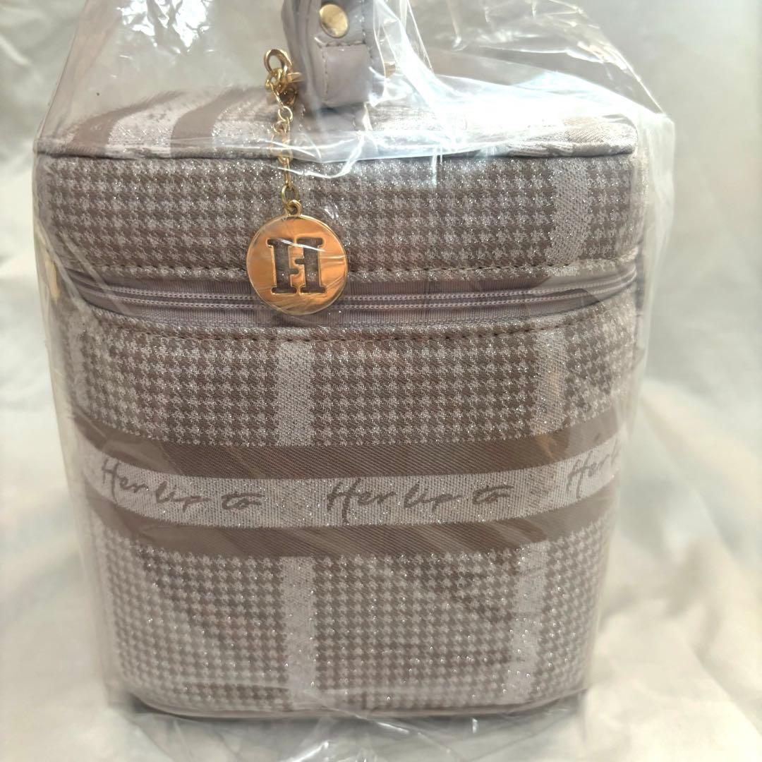 新品【Herlipto】HLT Jacquard Vanity Bag - メルカリ
