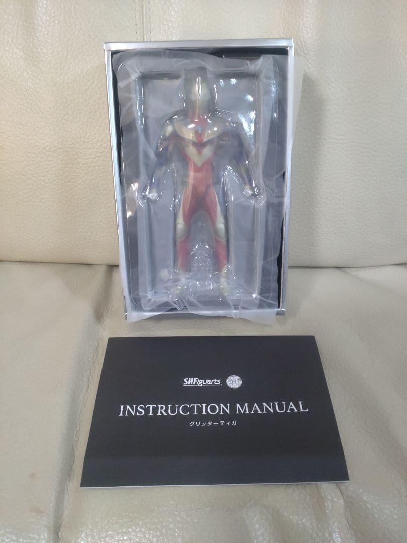 s.h.figures グリッターティガ 真骨彫 ウルトラマンティガ