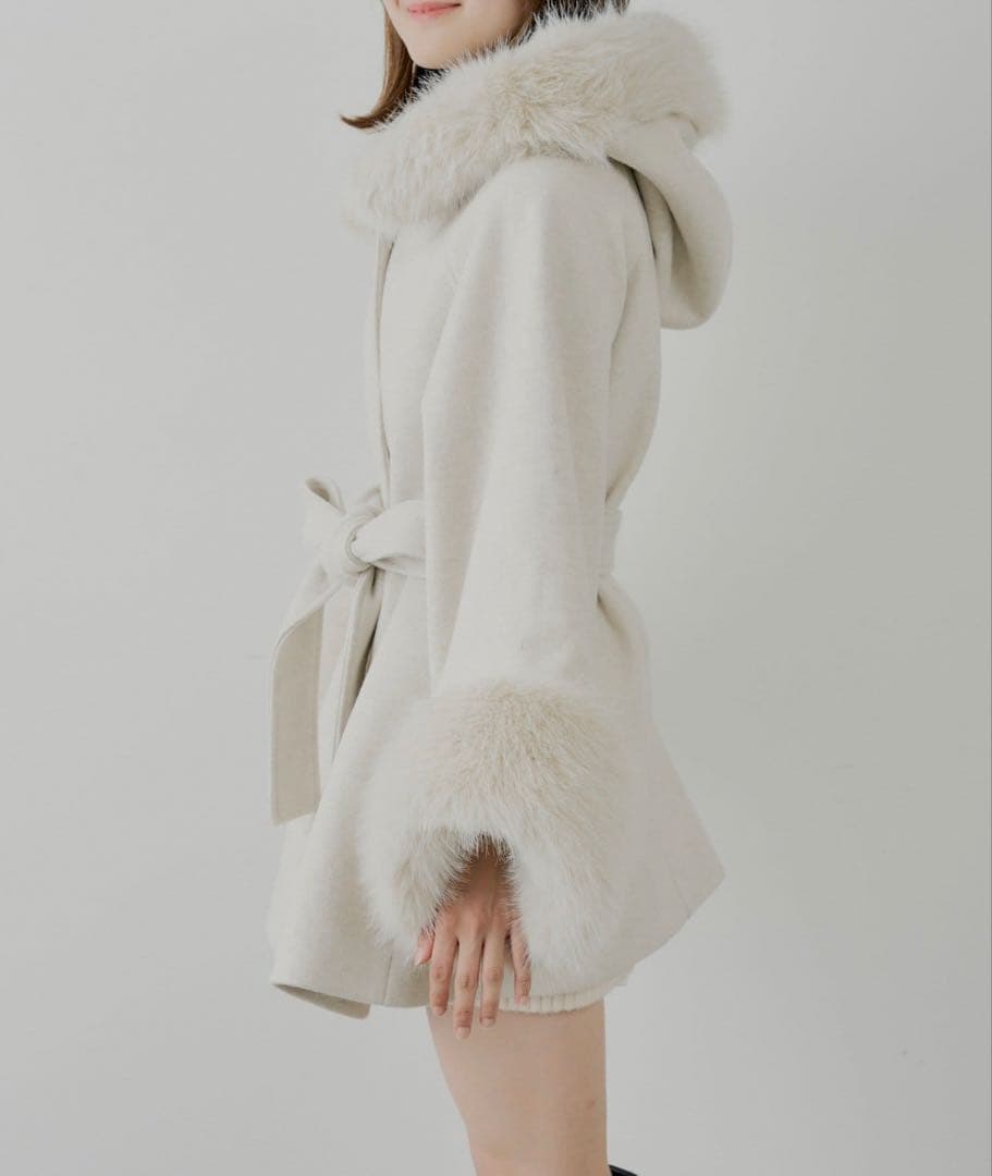 Chico ファー付フード襟マルチwayケープコート ベージュ - メルカリ