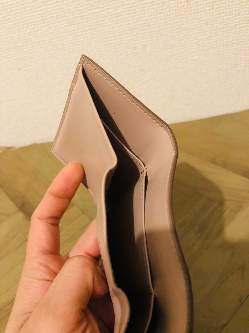 PRADA 三つ折り財布 ベージュ(ICチップ(RFID)搭載) - メルカリ