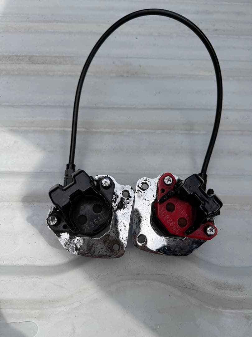 GS400 ダブルディスク用 ブレーキキャリパーセット - メルカリ