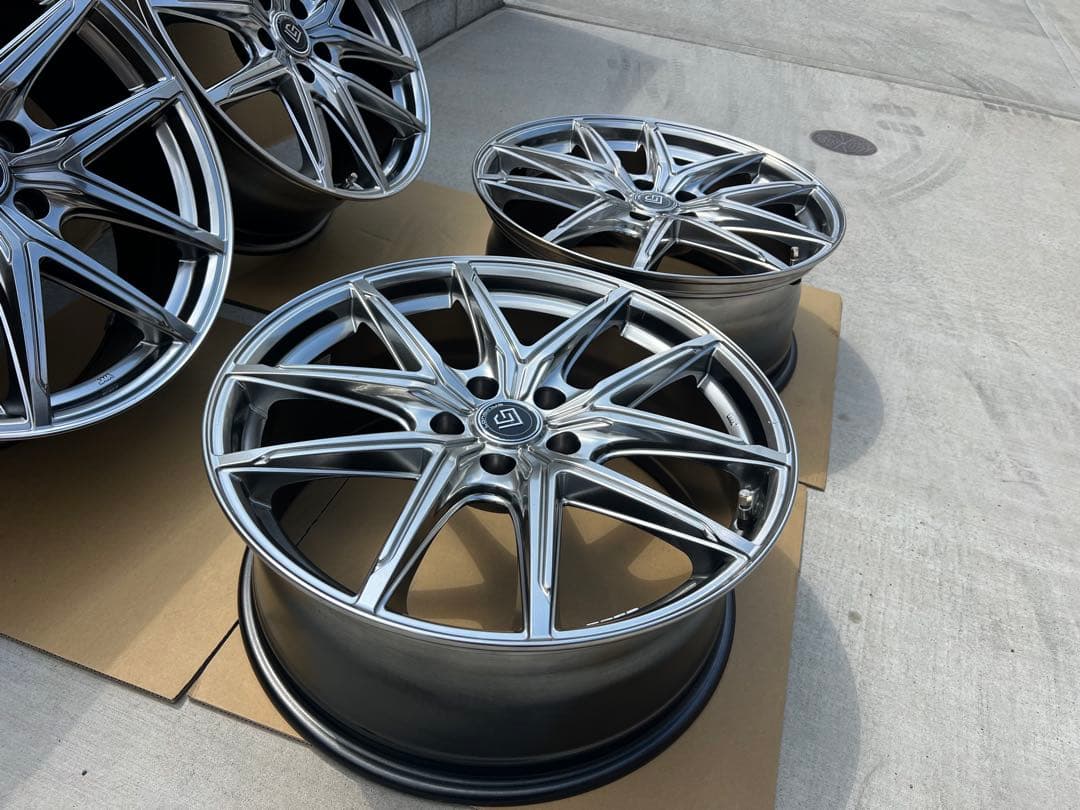 美品★鋳造FORGED★LONGINUS 19インチ 8.0J 40 114.3