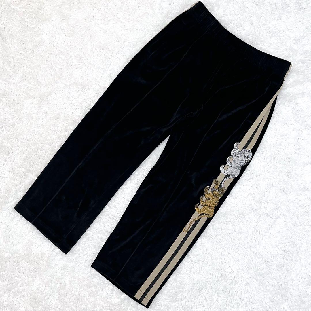 グラニフ 石黒亜矢子 バターの虎 ベロアトラックパンツ Lサイズ - メルカリ