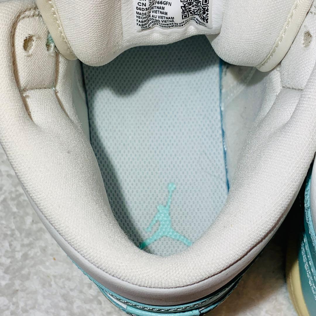 ⭐️美品ナイキ ウィメンズ エアジョーダン1 ミッド ライトデュー 24.5cm