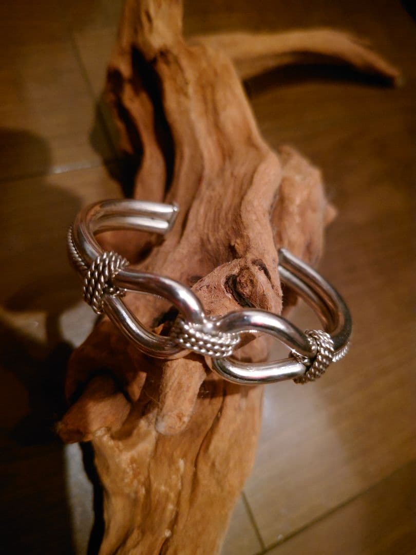 【インディアンジュエリー】 スティーブアルビソ ホースウィスパラー バングル スティーブアルビソ（Steve Arviso）ホースウィスパラー バングル