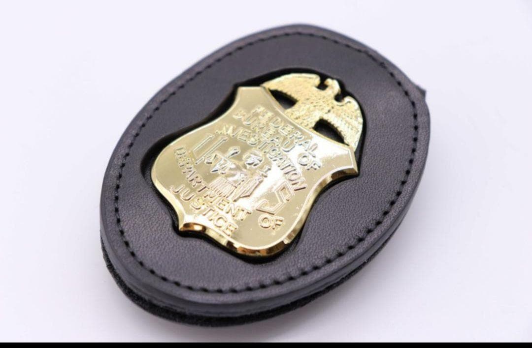 新品 FBI バッジ レザーケース レプリカ クリップ チェーン付 嵌込型 ROTHCO（ロスコ） バッジホルダー 革製 クリップタイプ 1135 チェーン