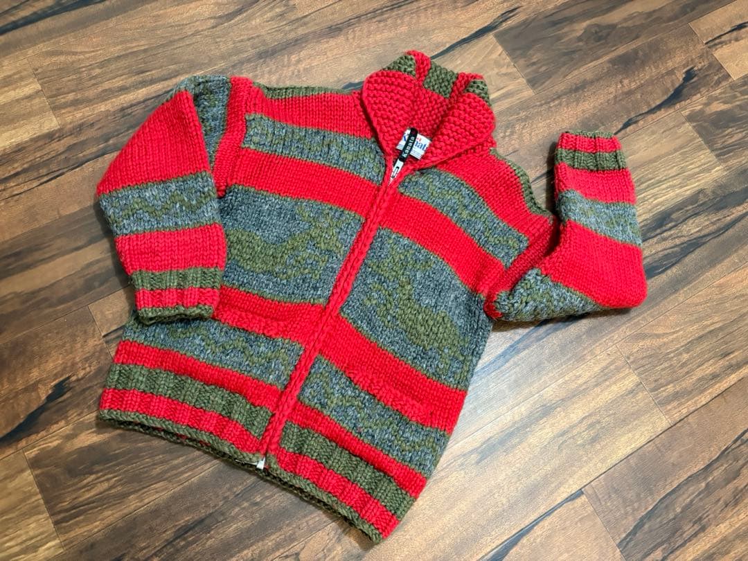 今だけ値下げ⭐︎Kanata⭐︎赤ボーダー ジップアップ/ニットカウチン KANATA（カナタ） 