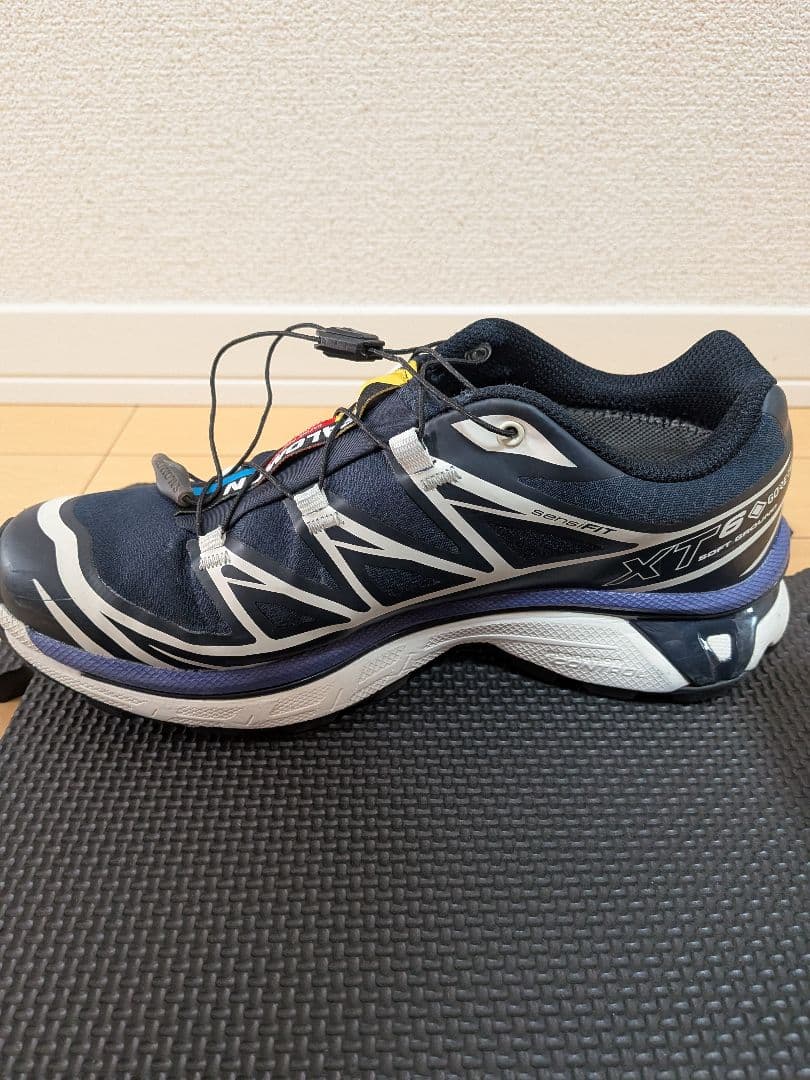 SALOMONスニーカー　ブルー XT-6 GTX 23.5cm