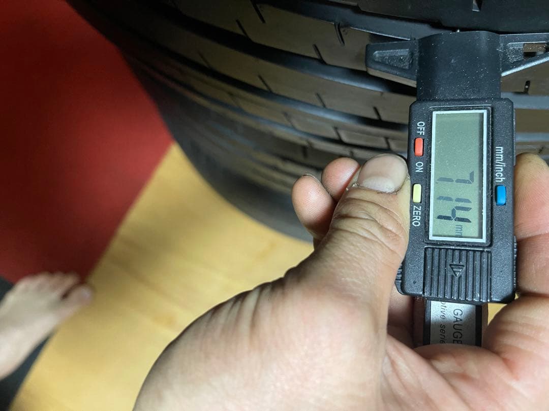 (キングダム)サマタイヤ．225/55/R18．4本セット．