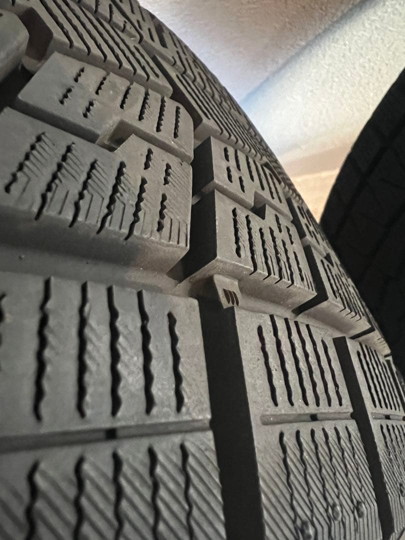 【25年製】 225/45/R18 ヨコハマアイスガード7 ig70スタッドレス