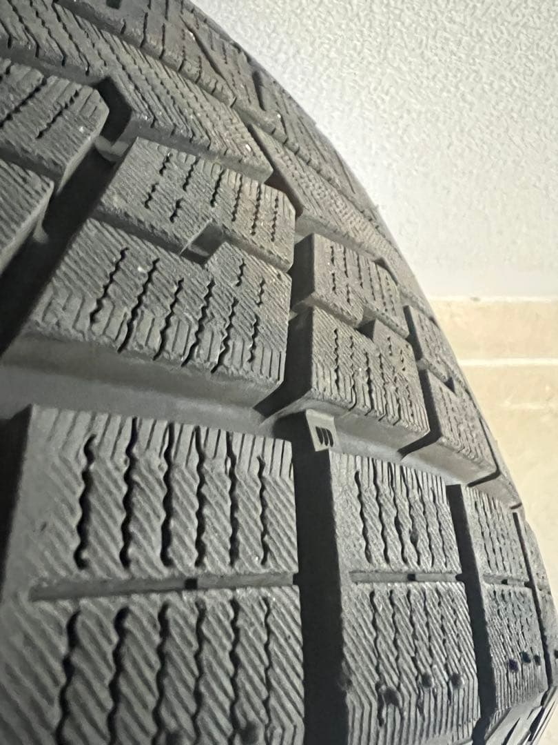 【25年製】 225/45/R18 ヨコハマアイスガード7 ig70スタッドレス