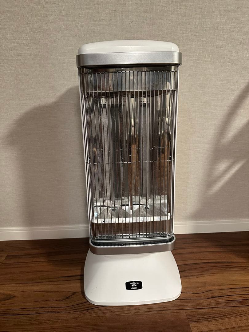 アラジン　遠赤グラファイトヒーター　CAH-2G10E 遠赤グラファイトヒーター（2灯管） | Aladdin（アラジン）公式サイト