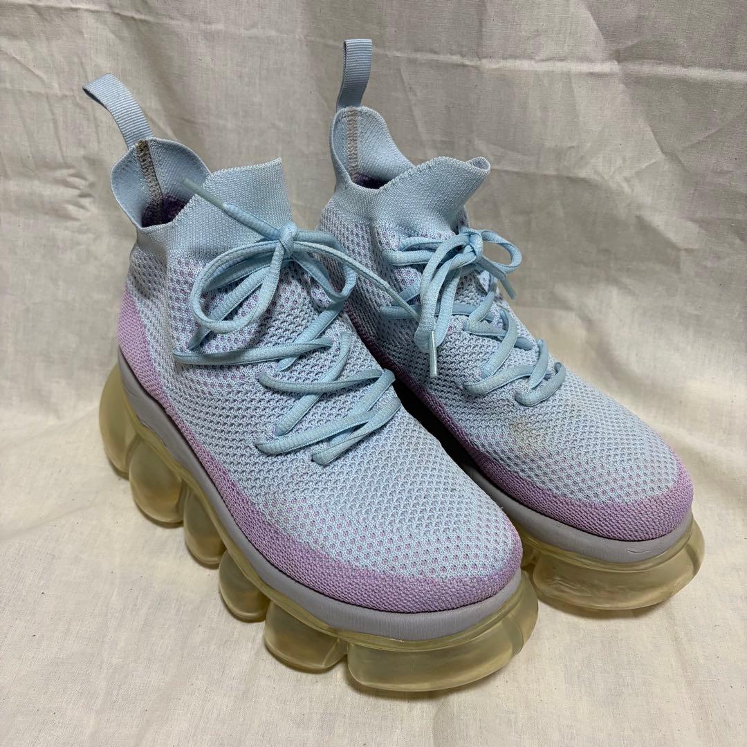 grounds mikiosakabe 水色スニーカー 汚れ、ソール黄ばみあり - メルカリ