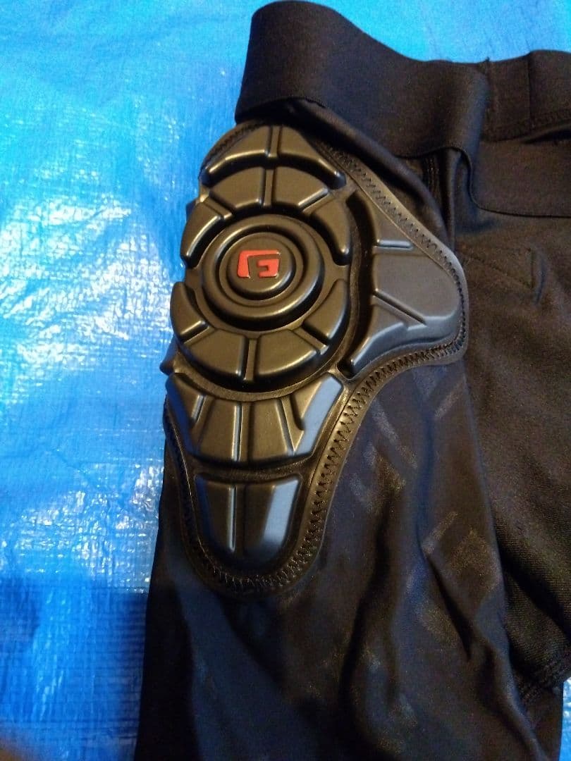 G-FORM プロテクターショーツ Sサイズ FOX 二ースリーブ ユース - メルカリ