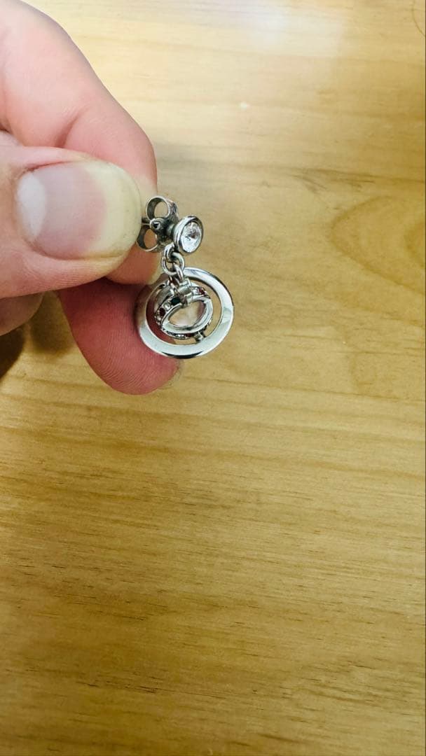 Vivienne Westwoodオーブピアス ヴィヴィアンウエストウッドVivienne Westwood オーブピアス ゴールド