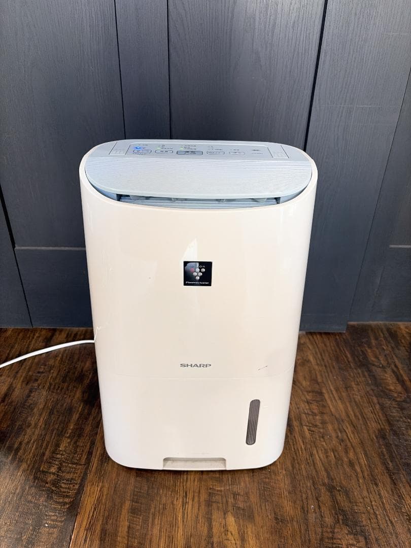 大阪京都限定 SHARP シャープ 衣類乾燥除湿機 CV-H71-W 19年製 - メルカリ