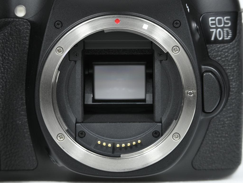 【美品】 キヤノン　Canon EOS 70D ボディ 《ショット数3971》