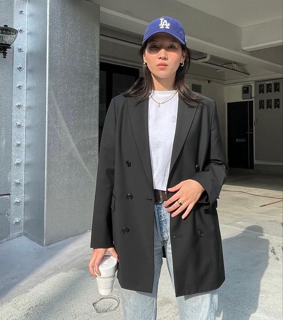 H BEAUTY&YOUTHブラック テーラードジャケット エイチ ビューティー＆ユースのレディースのテーラードジャケット