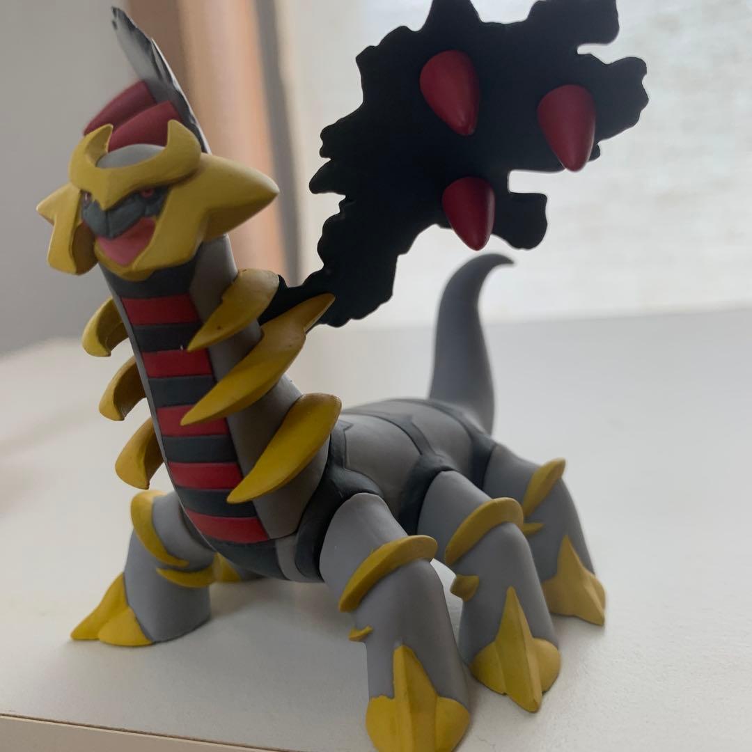 TAKARATOMY(ユージン )立体ポケモン図鑑ギラティナ - メルカリ