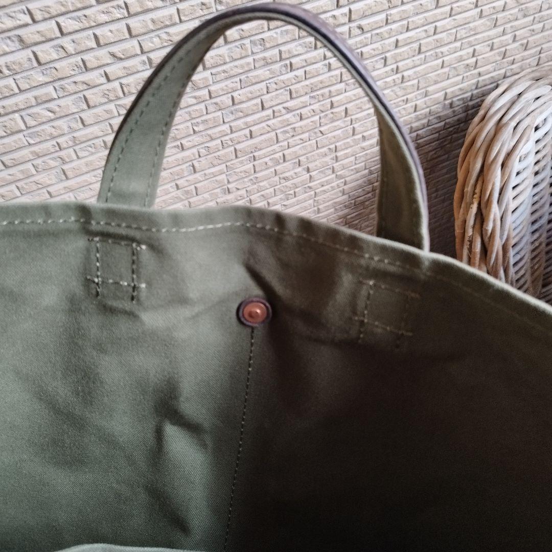 This is a(n) Base Tote L Olive - メルカリ