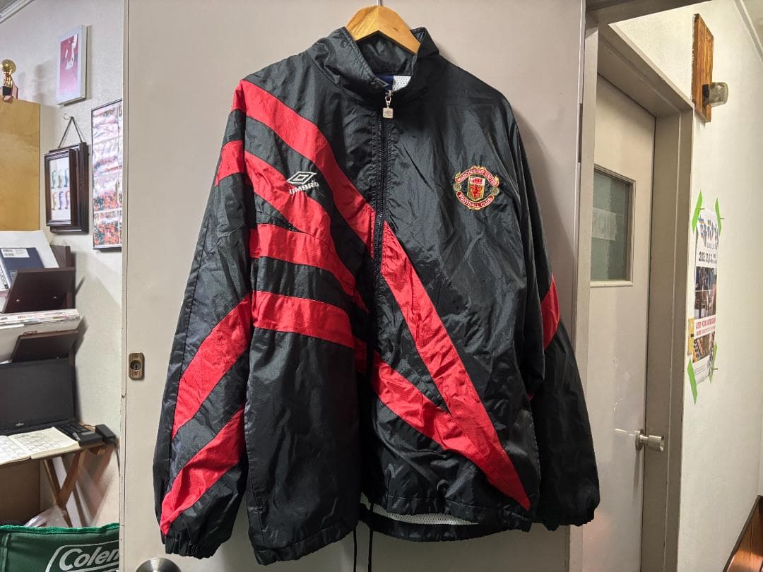 UMBRO マンチェスターユナイテッド 93-94 公式ナイロンジャケット 90年代 ビンテージ UMBRO アンブロ マンチェスターユナイテッド チーム