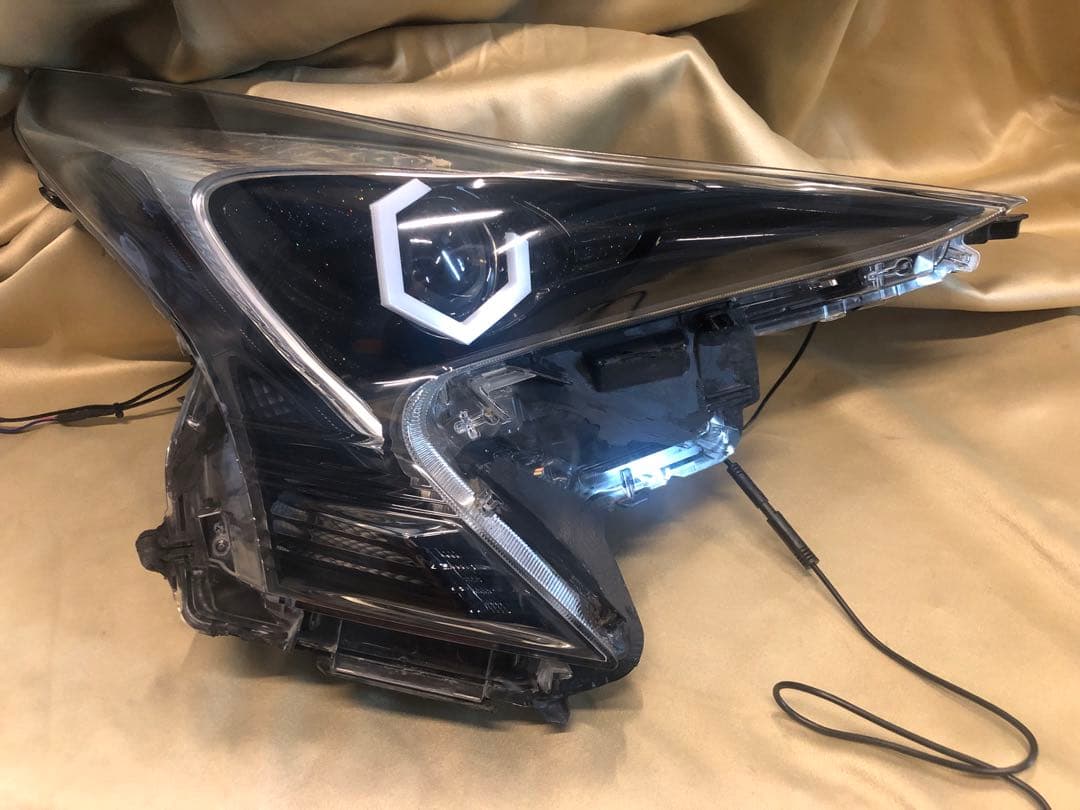 プリウス50 前期 3眼赤青紫 六角リング ポジ青⇔白 ウィポジ青