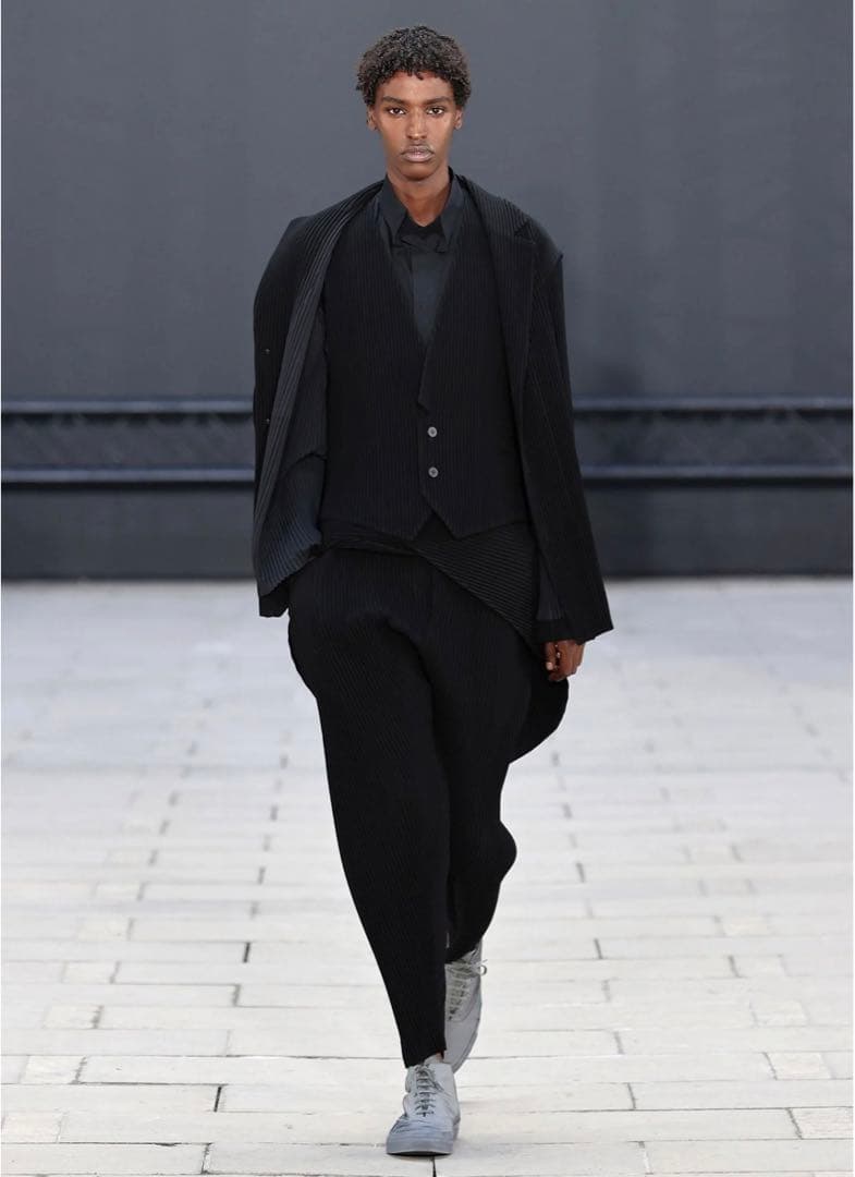 オムプリッセイッセイミヤケ タキシードジャケット - メルカリ