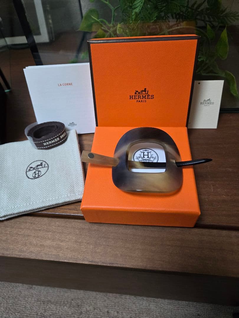 最安値⭐希少⭐唯一無二の芸術品、エルメスのバッファローホーン かんざし 最安値⭐希少⭐唯一無二の芸術品、エルメスのバッファローホーン かんざし