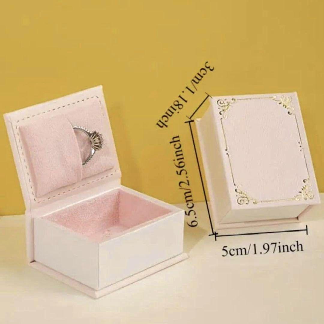 S✧天然石エメラルド 2.5mm✧　ピアス　サージカルステンレス