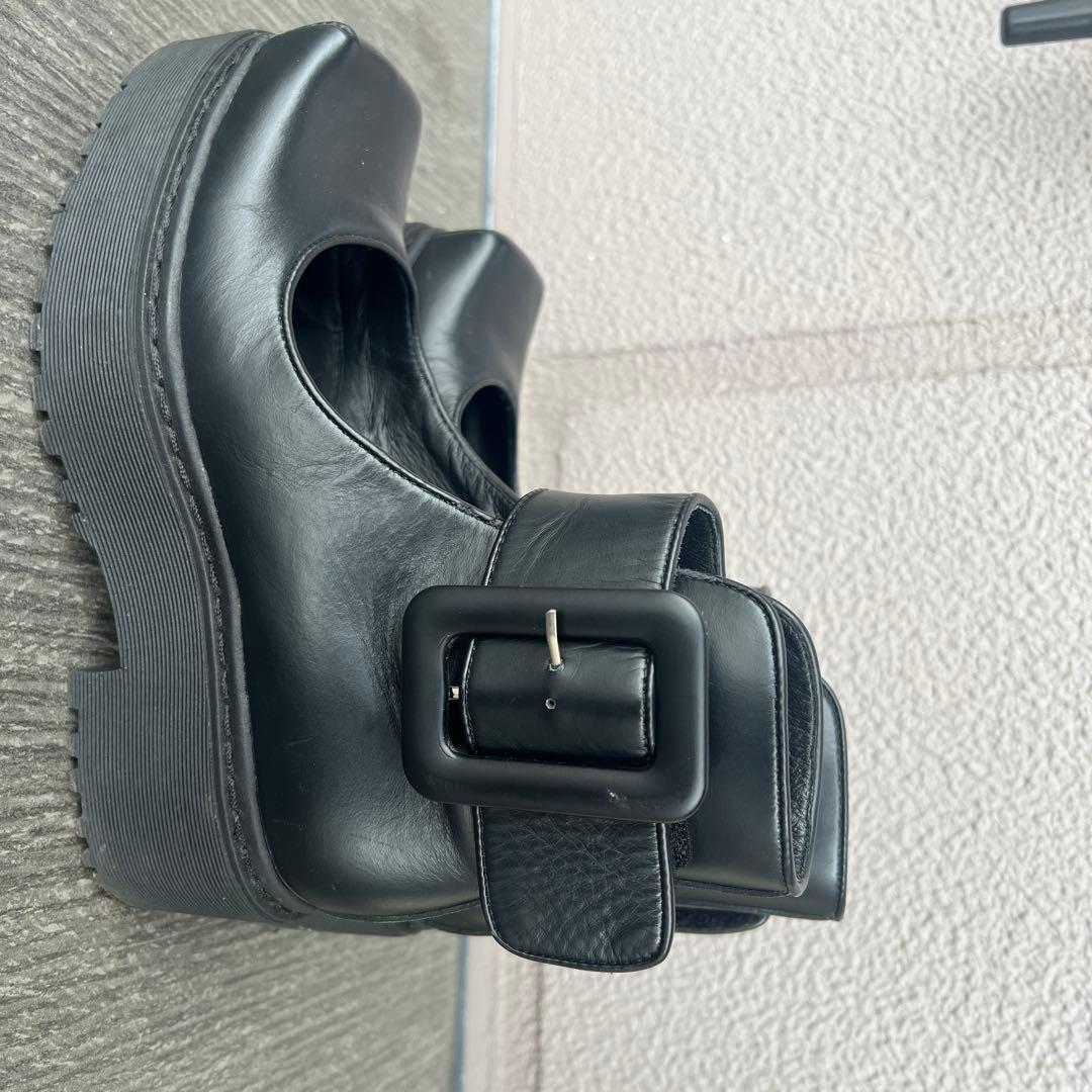 ジェフリーキャンベル Jeffrey Campbell太ベルト厚底パンプス - メルカリ