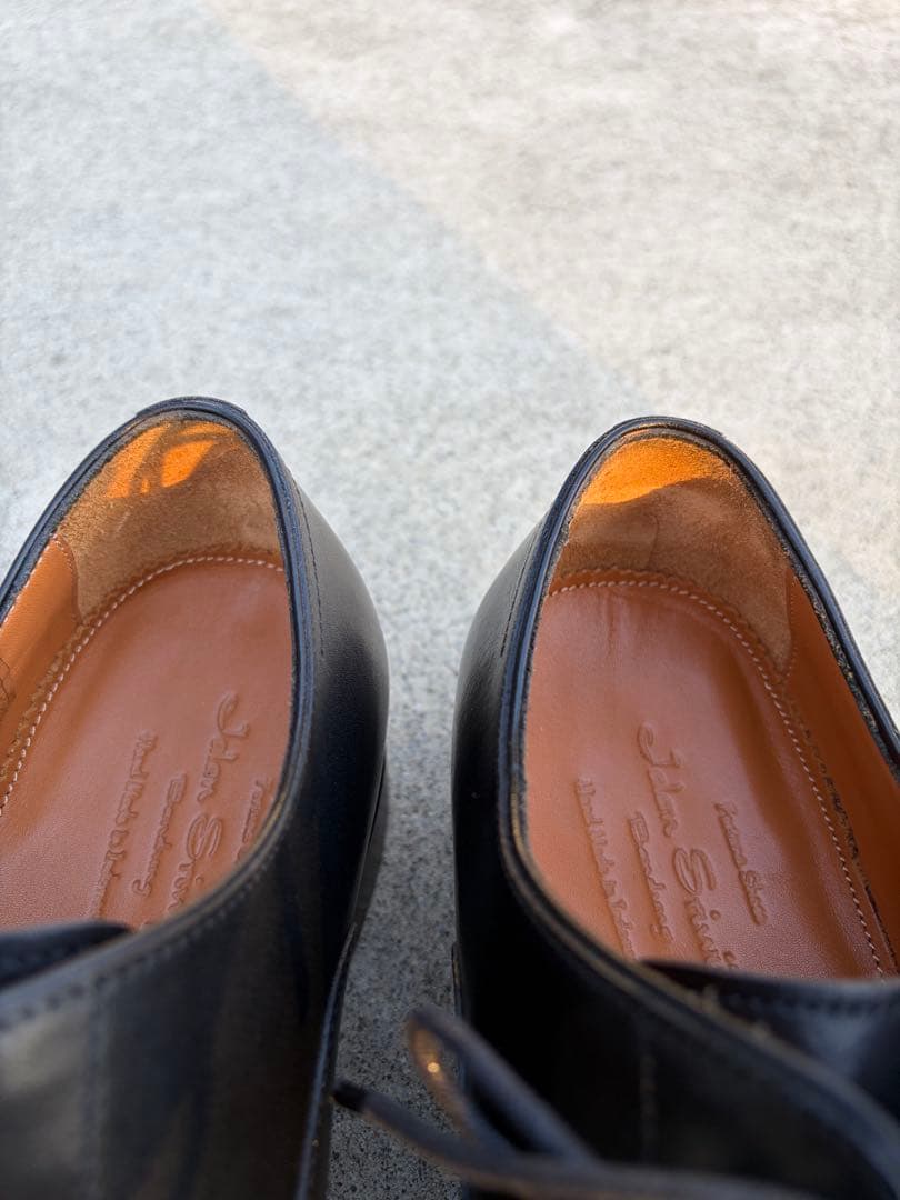 ジャランスリウォヤ 黒 レザー ストレートチップ レザーソール