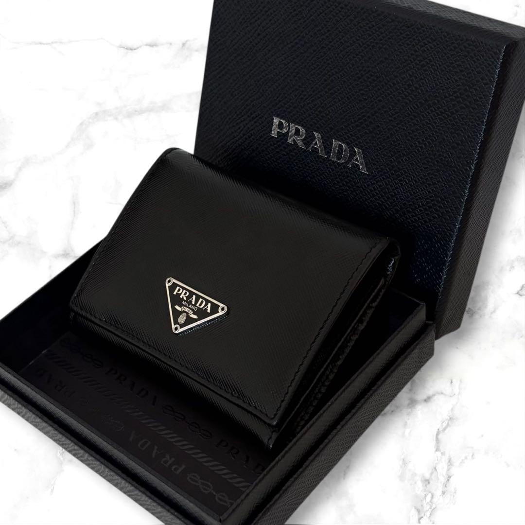 極上美品✨ PRADA プラダ 三つ折り財布 サフィアーノ ブラック 三角
