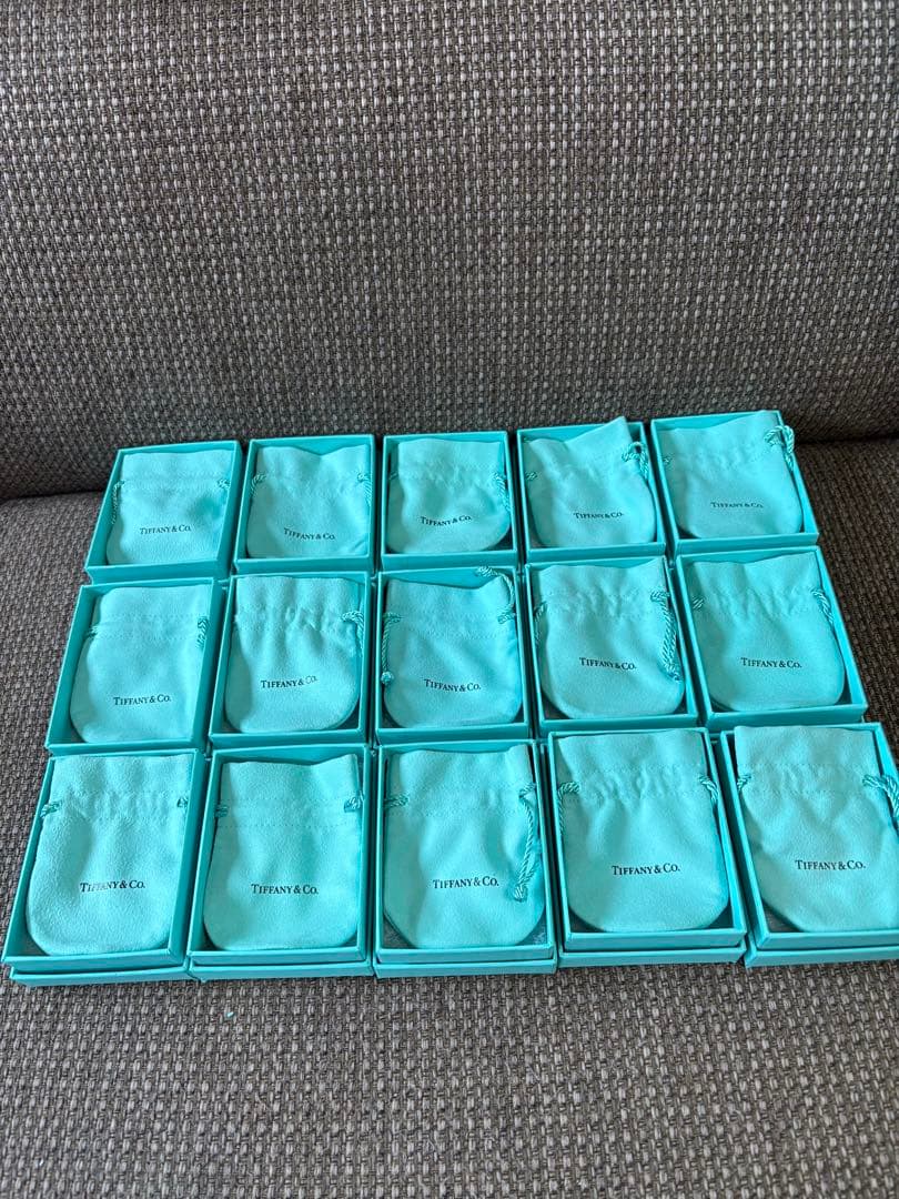 国内 現行品 極美品Tiffany ティファニー空箱 巾着袋15セット - メルカリ