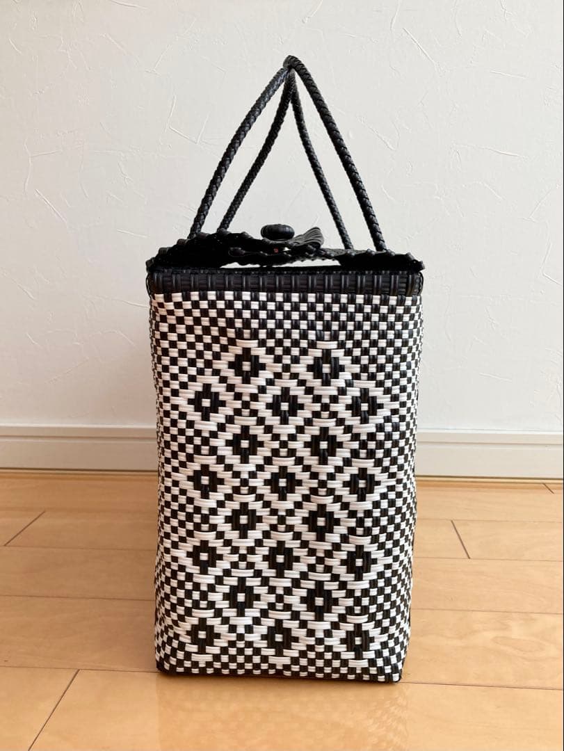 メキシコ オアハカバッグ メルカドバッグ 蓋付き Lサイズ大容量 黒×白