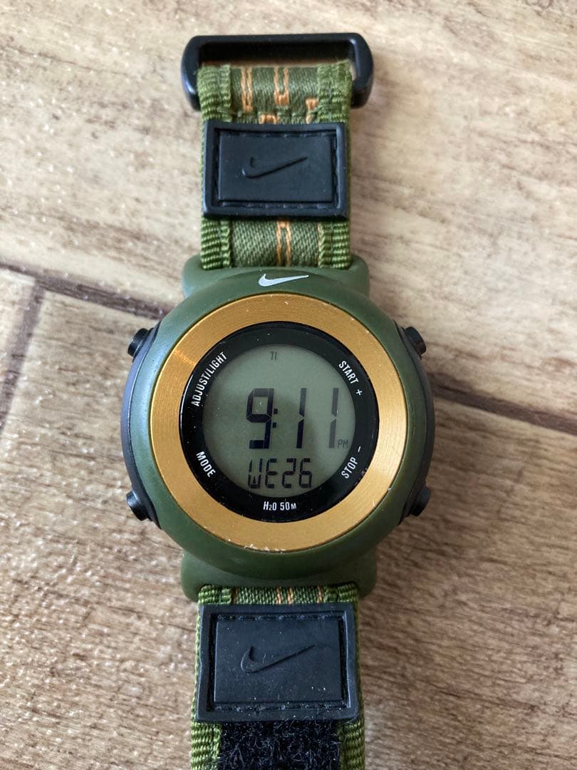 NIKEナイキ　腕時計 Early 2000's Nike Stainless Steel Triax Analog Watch – Holsales