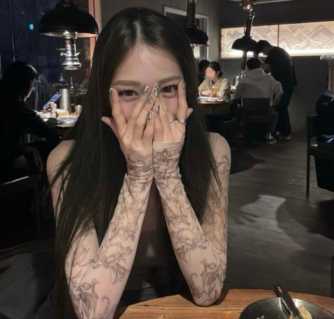 Lily tatto tops 新品未開封 即日発送可！ - メルカリ